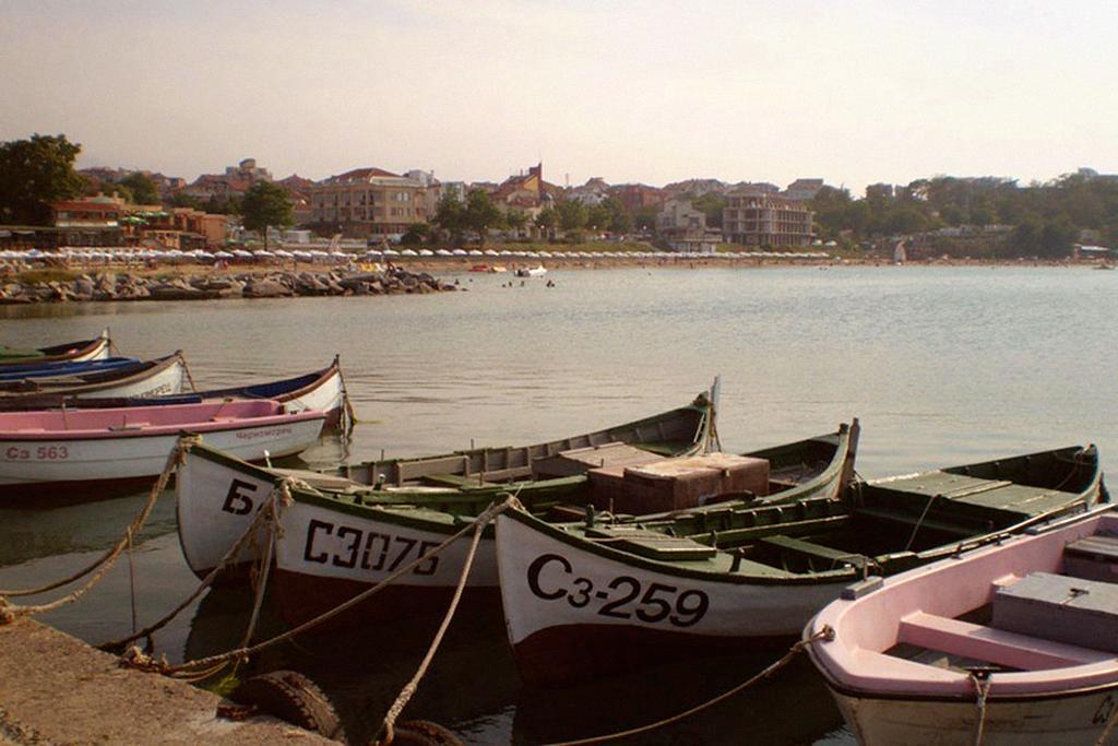 Guest House Yavorov Chernomorets Esterno foto