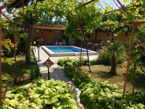 Guest House Yavorov Chernomorets Esterno foto